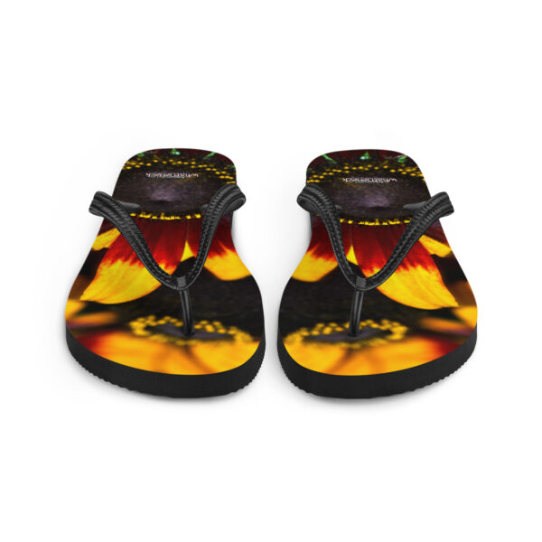 UNed Project 01 Flip-Flops - Image 4