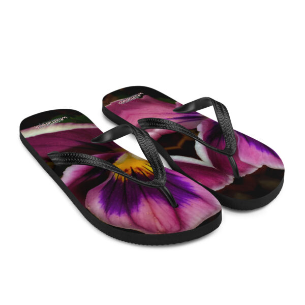 UNed Project 08 Flip-Flops - Image 7