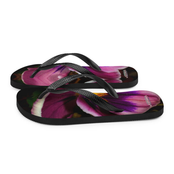 UNed Project 08 Flip-Flops v2 - Image 5