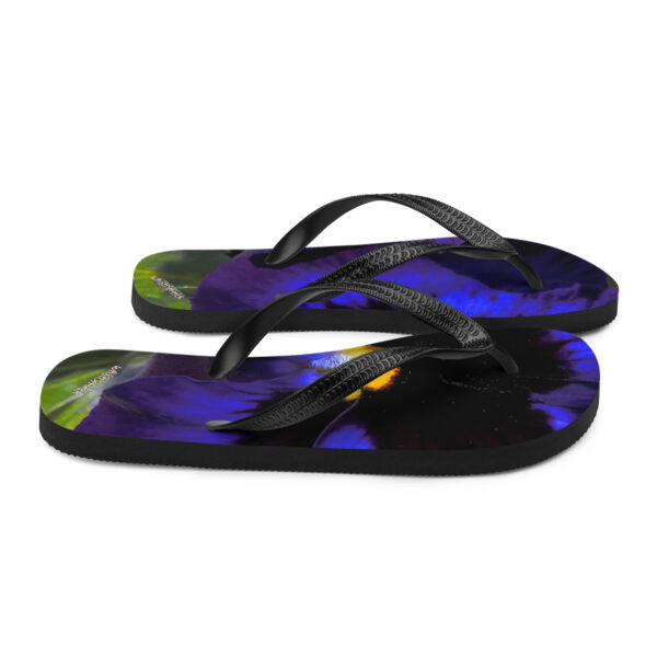 UNed Project 06 Flip-Flops - Image 6