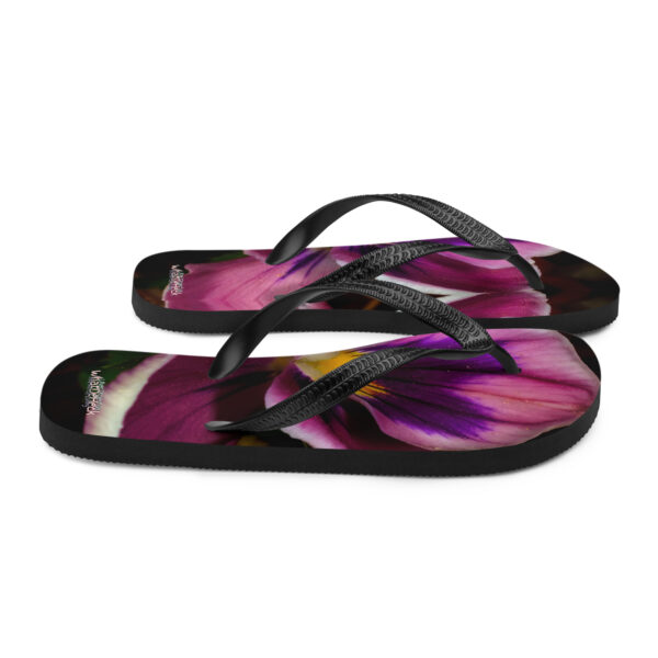 UNed Project 08 Flip-Flops - Image 6