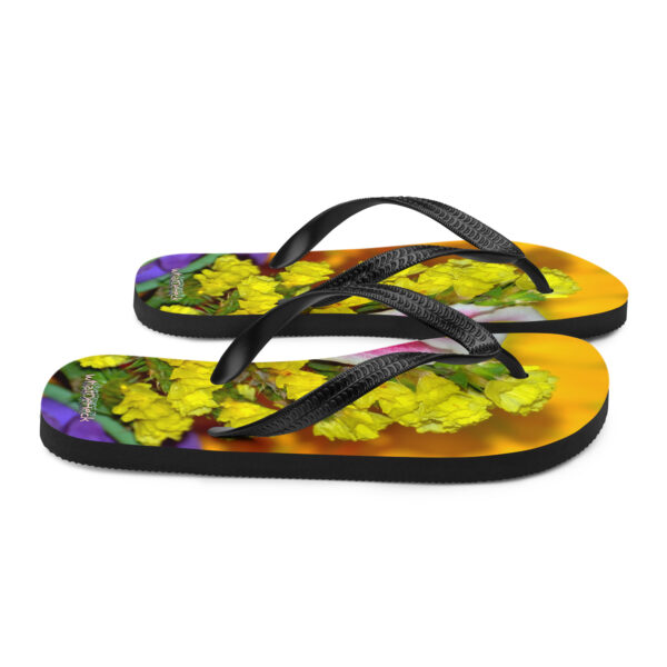 UNed Project 09 Flip-Flops - Image 6